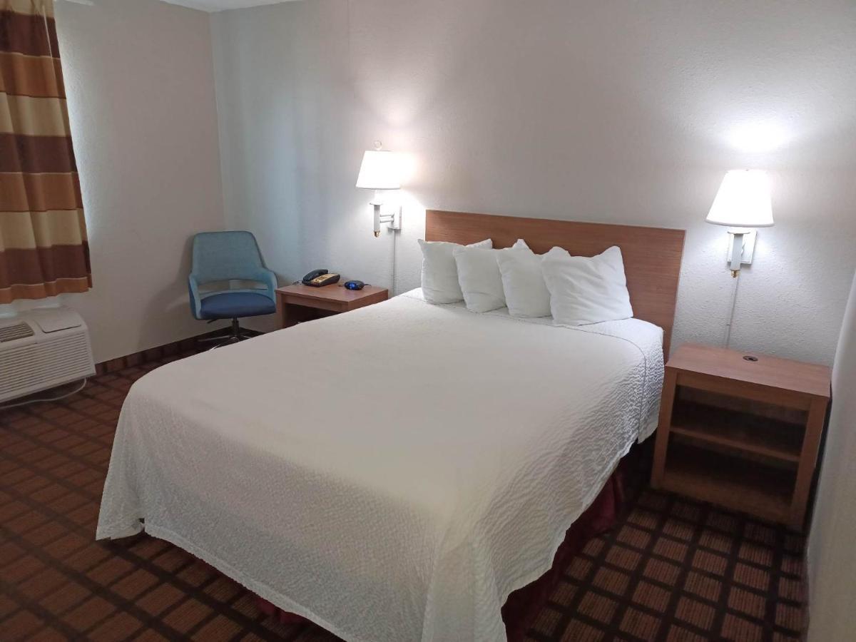 Days & By Wyndham Motel 3*