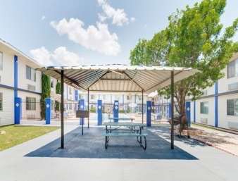 Days & By Wyndham 3* Laredo
